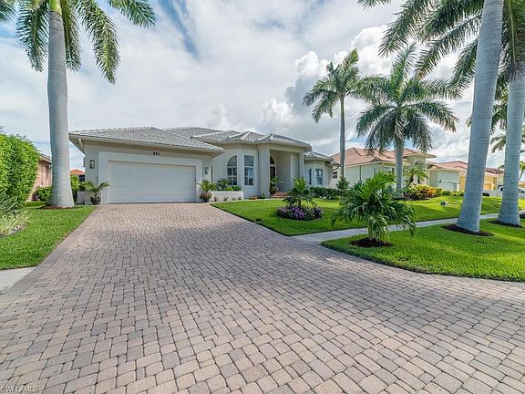 2nd image of 851 Banyan Ct