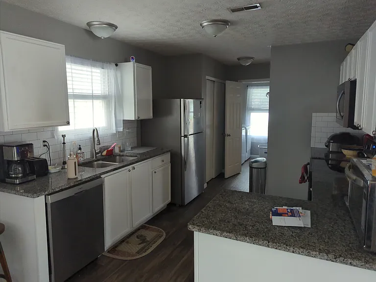 5392 Sturgis Dr — Photo 2