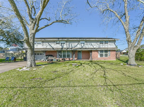 71 Garfield St, La Porte, TX 77571