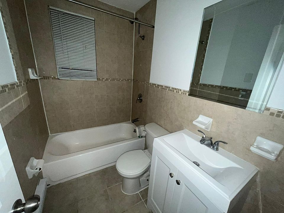 2nd image of 398 Danforth Ave #15E