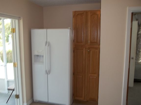 5th image of 353 Concord Dr
