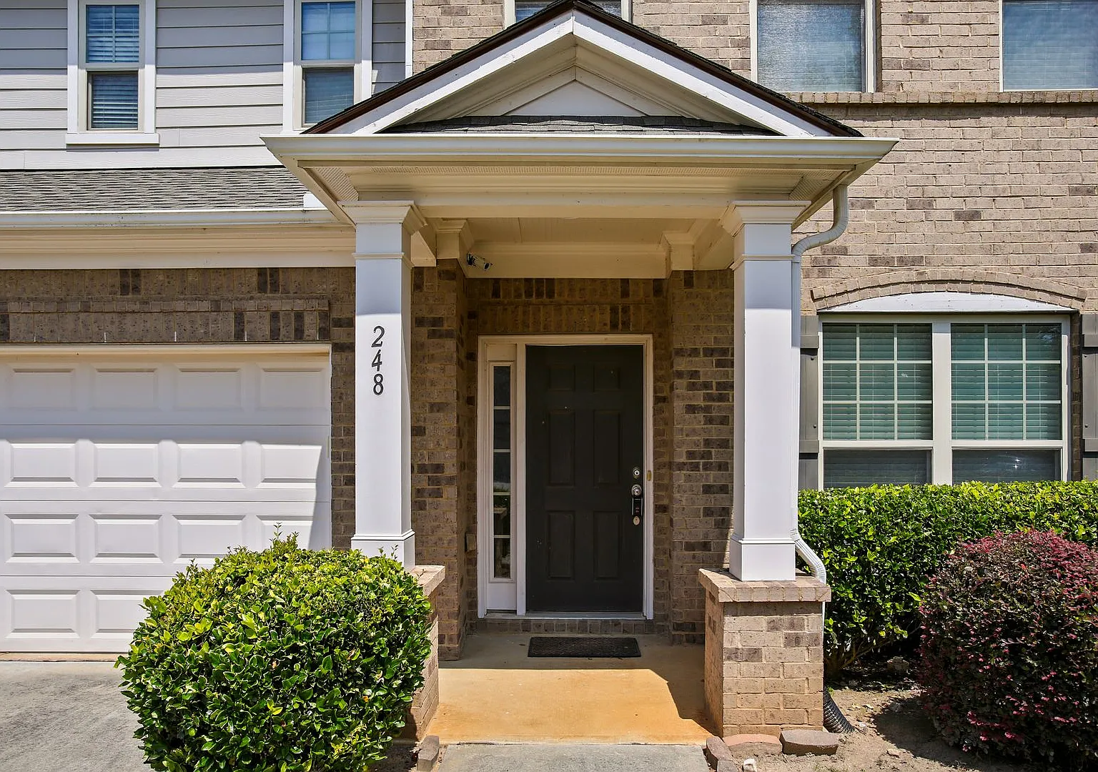 5 Bedroom 4 Bath Open Concept Spacious Family Home in the Lake First Estates Subdivision — Photo 3