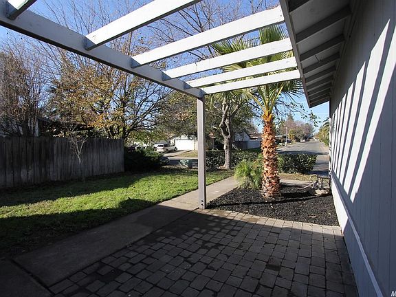 2nd image of 4916 Kingbird Way