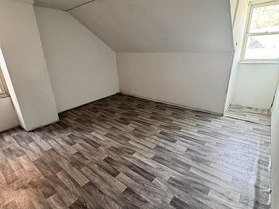 3rd image of 224 Main St