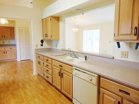 2nd image of 1543 Frontier Dr