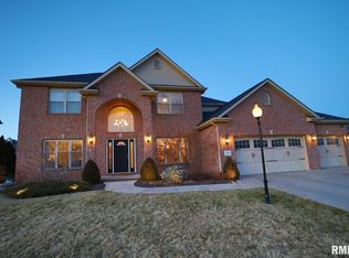 6005 W Eaglecreek Dr, Peoria, IL 61615