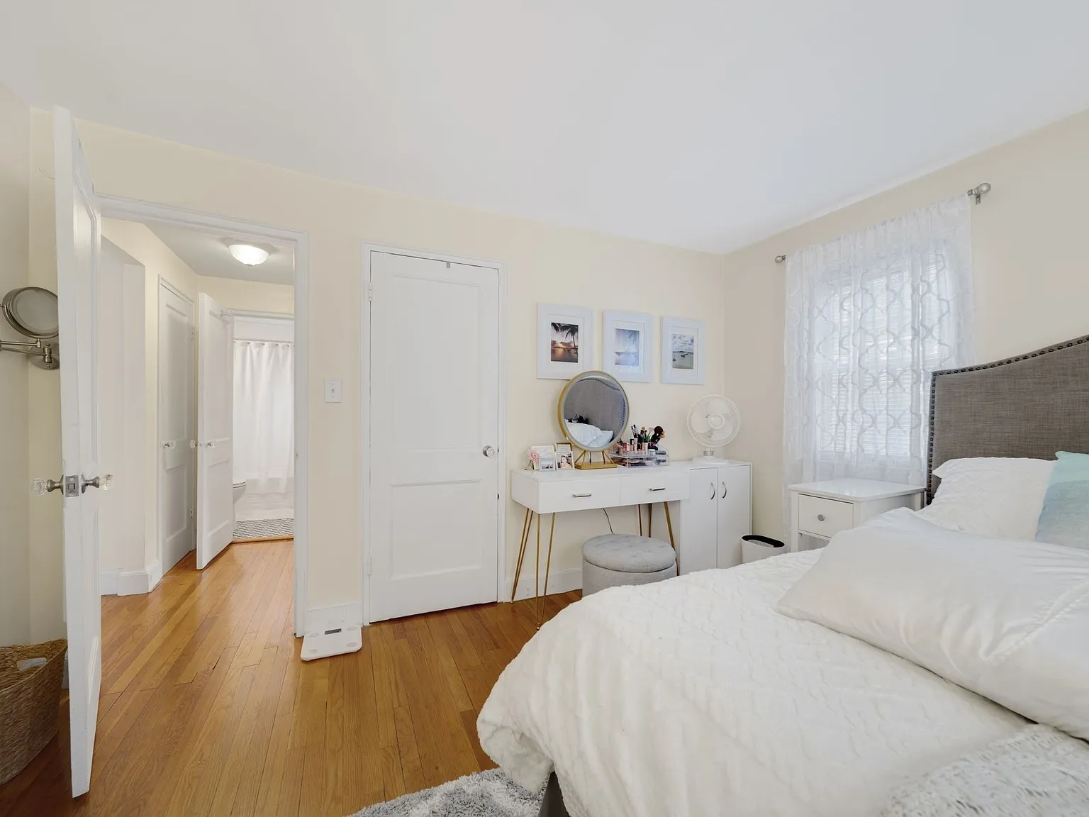 2 bed, 1.0 bath, 750 sqft, $2,450 — Photo 4