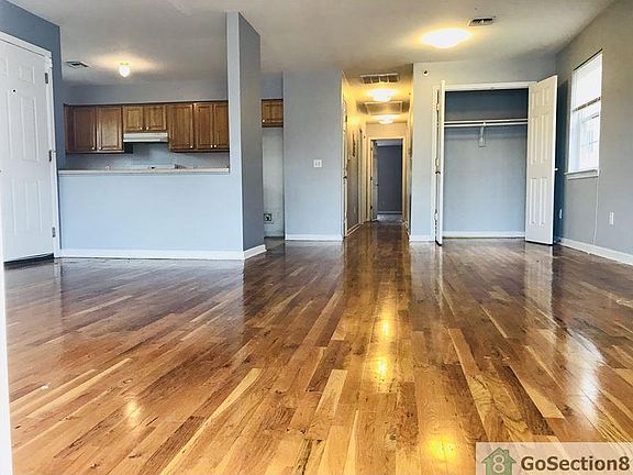 2nd image of 49-51 Crawford St APT 3