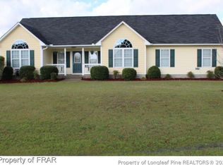 621 Carolina Oaks Cir, Linden, NC 28356