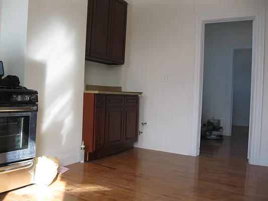 Rented by The Hamilton Group | media 10