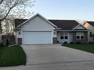 2744 Commonwealth Ct, Appleton, WI 54914