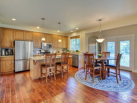 4th image of 7209 225th Avenue Ct E
