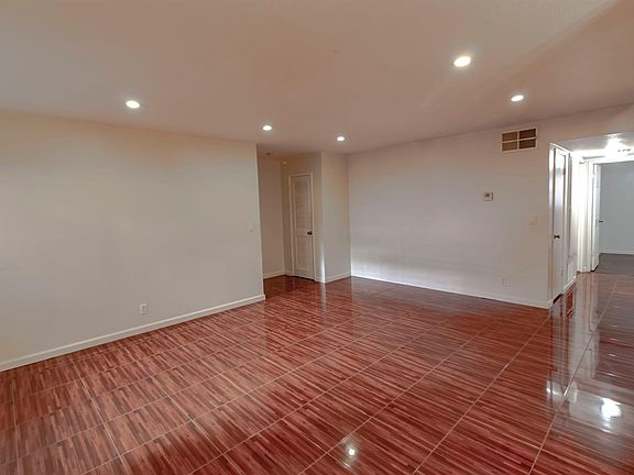 5th image of 259 N Capitol Ave Unit 184