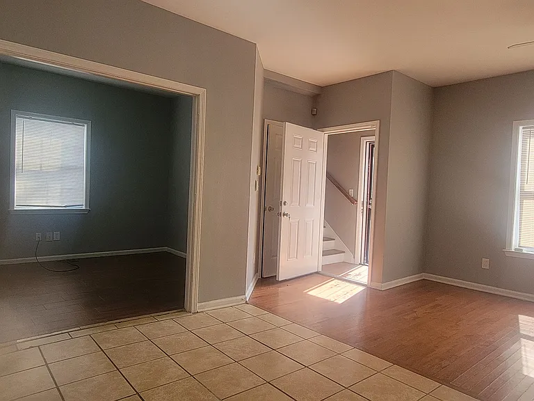 2457 Main St NW #B — Photo 8