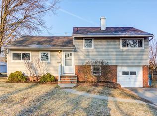 5826 Doxmere Dr, Parma Heights, OH 44130