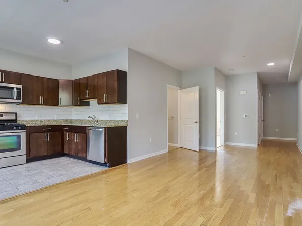 76 Saint Pauls Avenue image 21 of 37