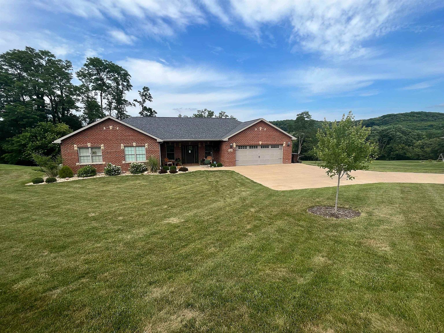 8434 Wildlife Rdg, Dubuque, IA 52003 MLS 147324 Zillow