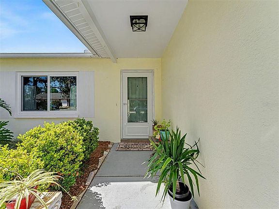 4th image of 11196 Sheffield Rd