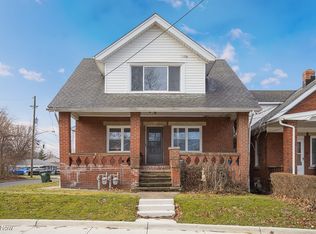 1738 E 296th St, Wickliffe, OH