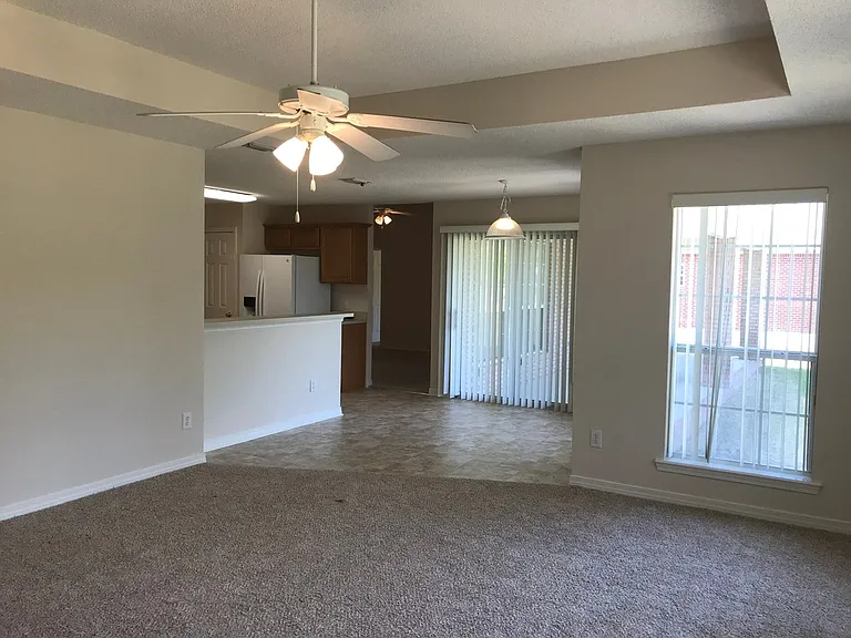 2642 Hidden Creek Dr — Photo 20
