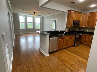 400 Cameron Station Blvd APT 316, Alexandria, VA 22304