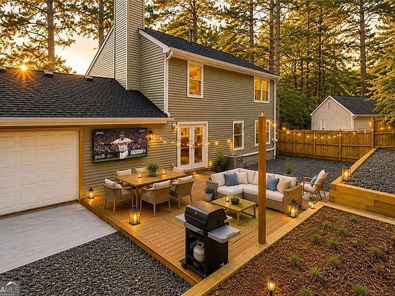 5th image of 9715 N Pond Cir