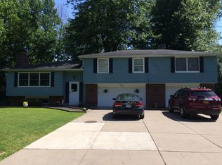 315 W Klein Rd, Williamsville, NY 14221