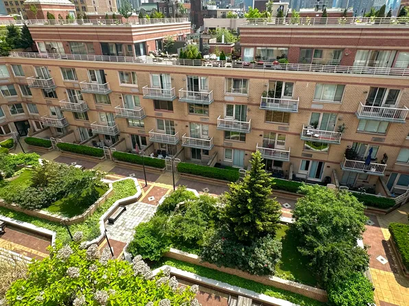 393 West 49th Street image 16 of 20