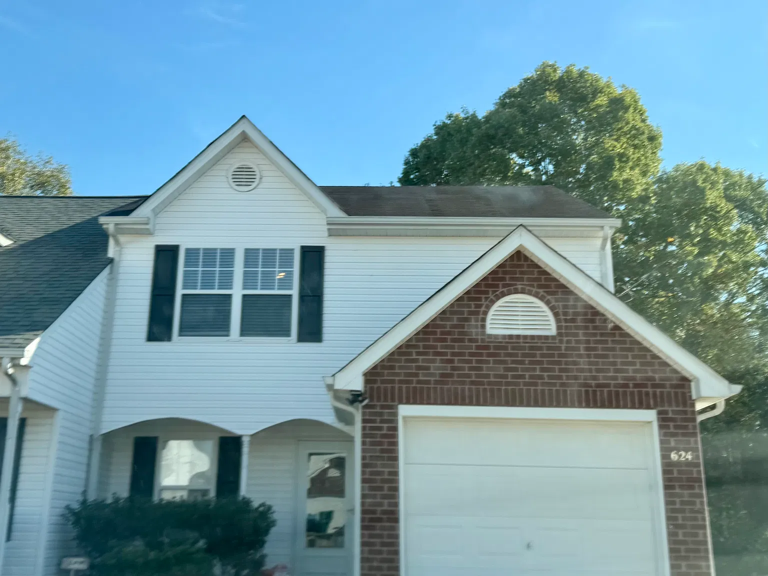 3 bed, 2.5 bath, 1267 sqft, $1,950 — Photo 2
