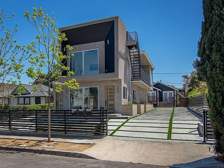 404 N La Fayette Park Pl — Photo 2