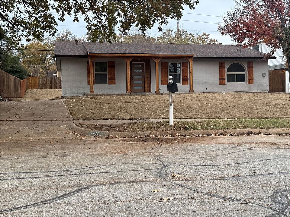 1st image of 2913 White Oak Ln