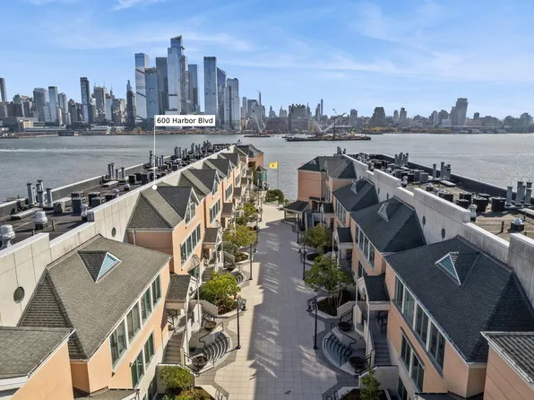 600 Harbor Blvd Unit 1057, Weehawken, NJ 07086