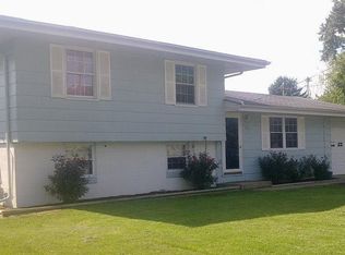 725 N Market St, Hoopeston, IL 60942