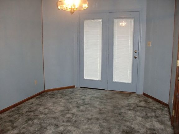 4th image of 2407 Lowndes Dr