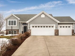 1172 Wyoming St, Roberts, WI 54023