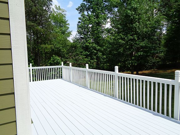 5th image of 215 Honey Ln