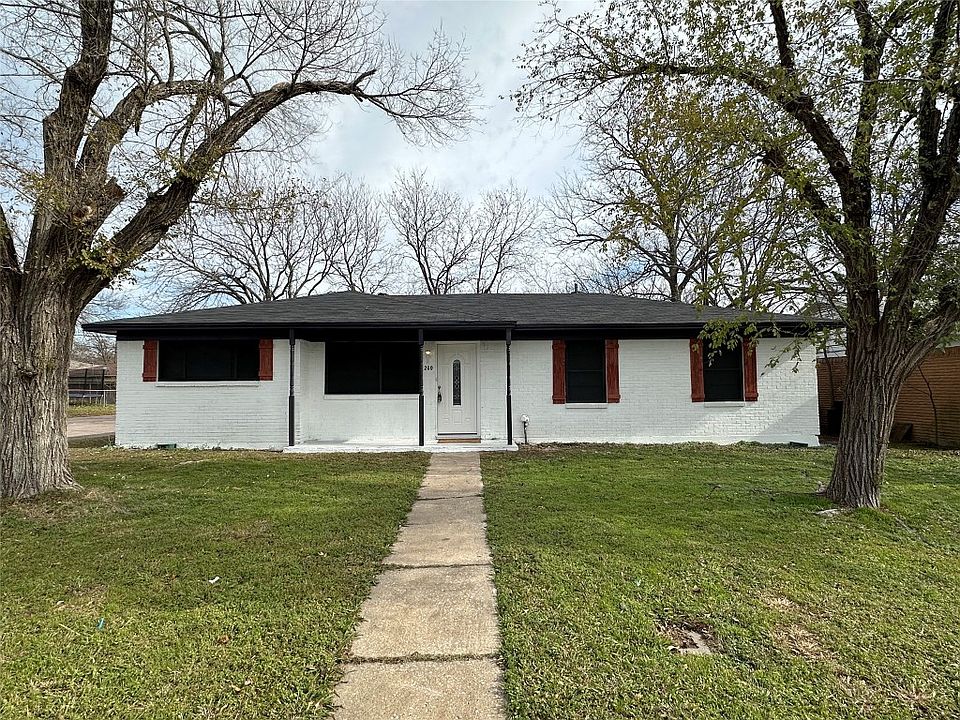 1st image of 200 S Lillis Ln