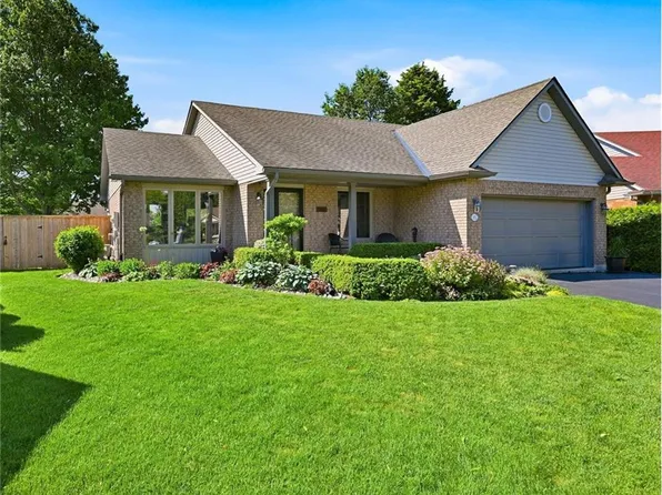 15 Bayshore Ct, Norfolk County, ON N0A 1N7