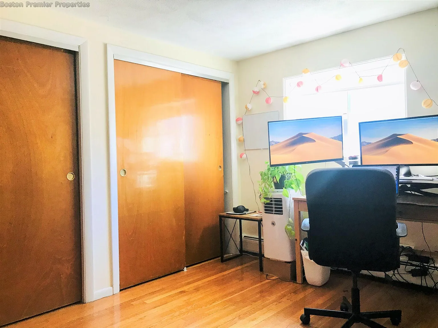 2 bed, 1050 sqft, $2,200 — Photo 3