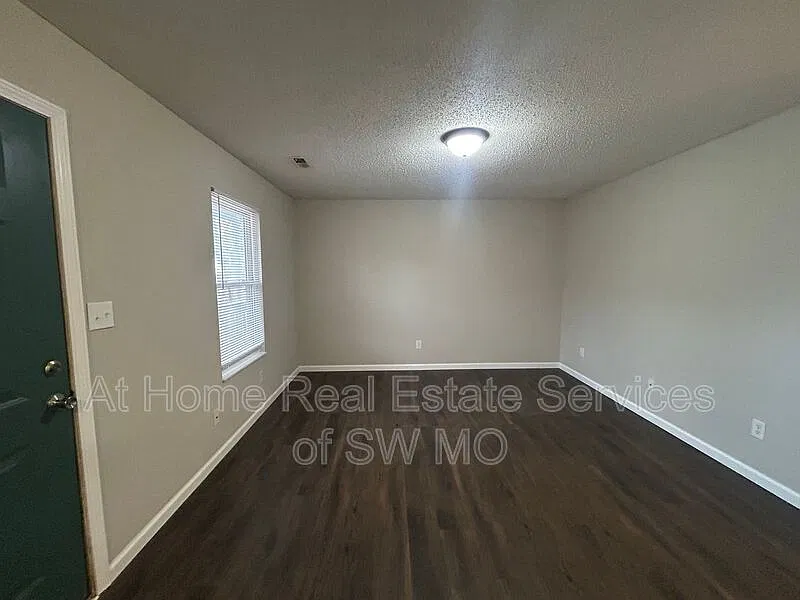 2 bed, 1.0 bath, 750 sqft, $850 — Photo 4