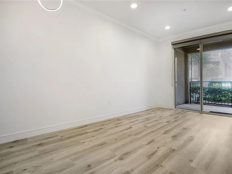 2117 Watermarke Pl — Photo 5