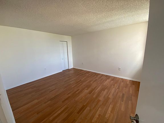 5th image of 1400 San Remo Cir #1400