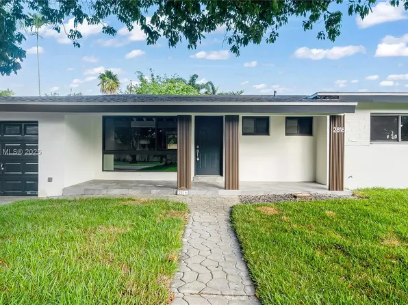 2816 NE 18th Ter, Fort Lauderdale, FL 33306