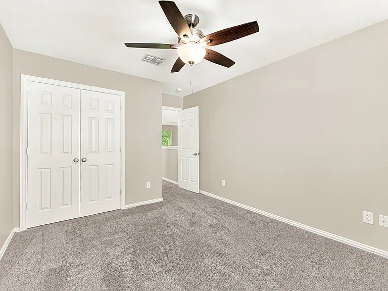4450 Sharpsburg Dr — Photo 23