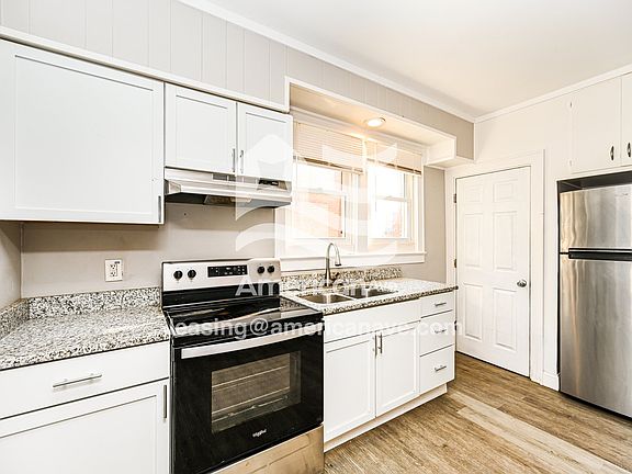 257428_004_kitchen_5.jpg