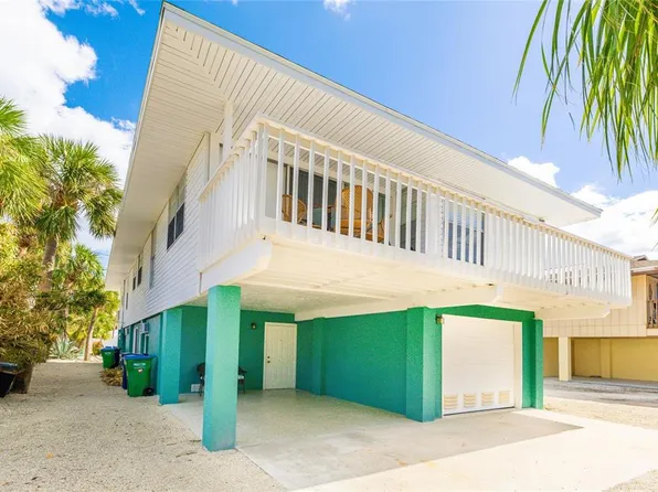 5604 Carissa St #B, Holmes Beach, FL 34217