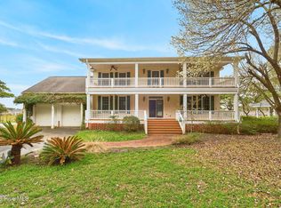 6811 Roberta Rd SW, Ocean Isle Beach, NC 28469