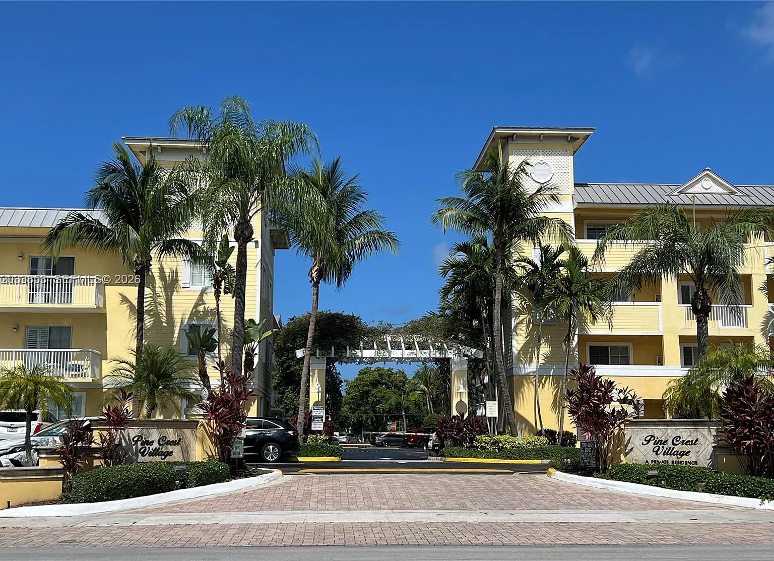 Pine Crest Village Ii At — Photo 1