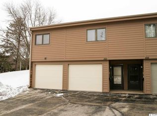 862 Stone Ridge Pl, Dubuque, IA 52001