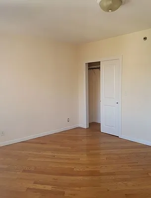 Sold by Dreamlife Realty New York | media 37